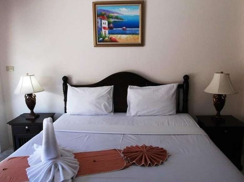 Panupong Hotel