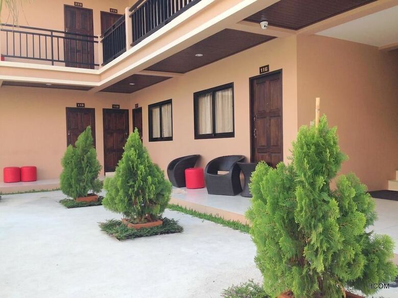 Panupong Hotel