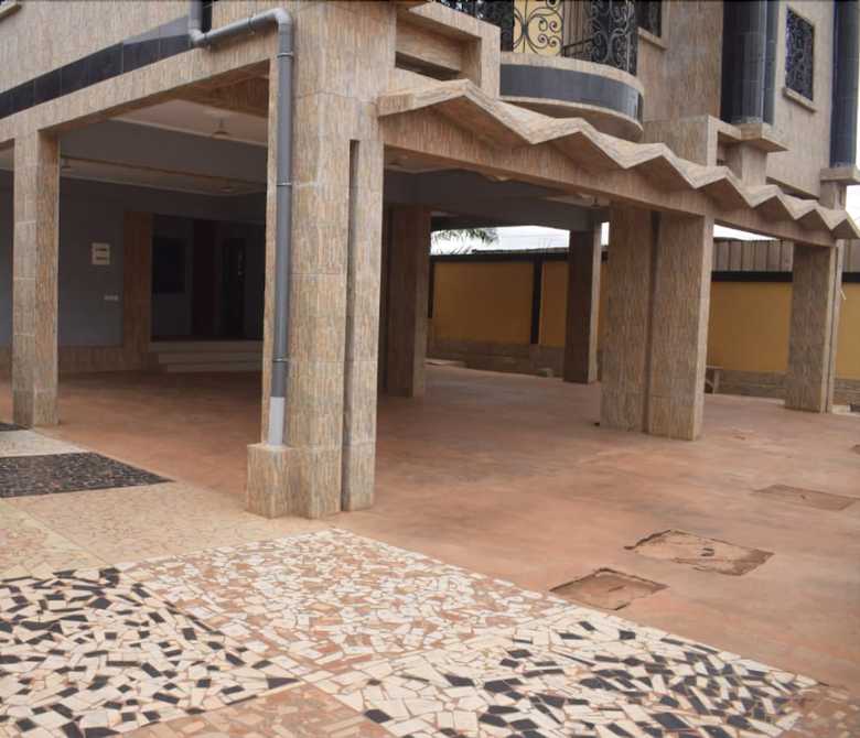 Apartamentos Mahi Center
