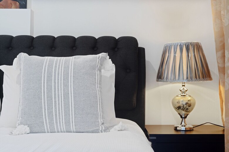 Homehotel Cozy Duplex In Serene Suburb