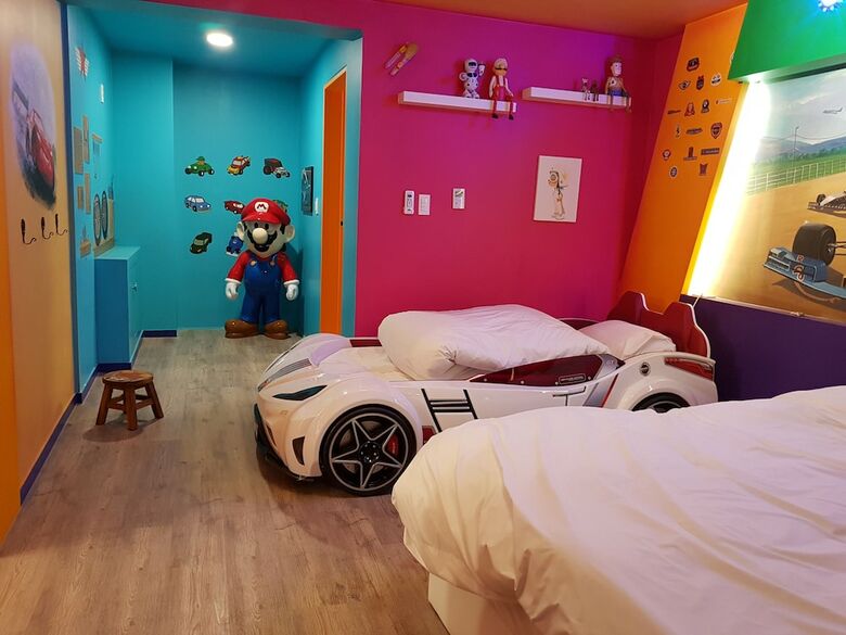 Tak's House