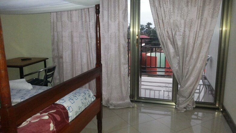 Leosim Hotel