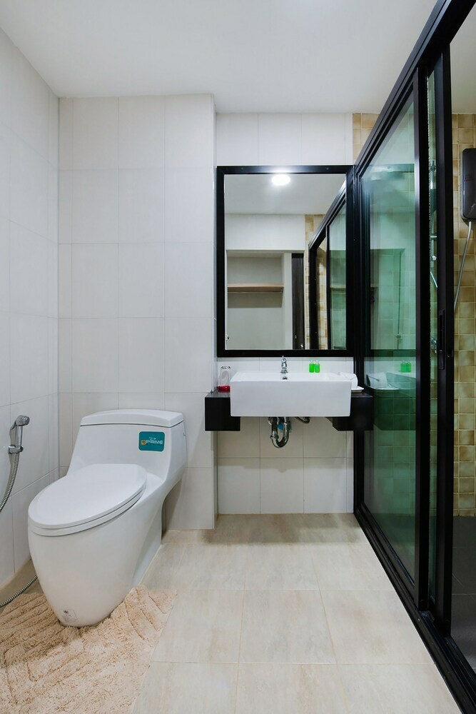 Oyo 260 Sattahip 9 Boutique Hotel
