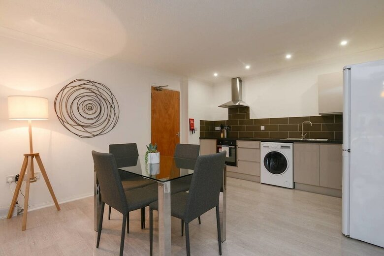 Apartamentos Brook Court