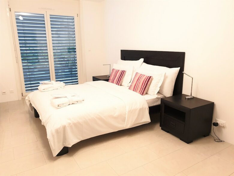 Montreux Lux 3 Bedroom Apartment