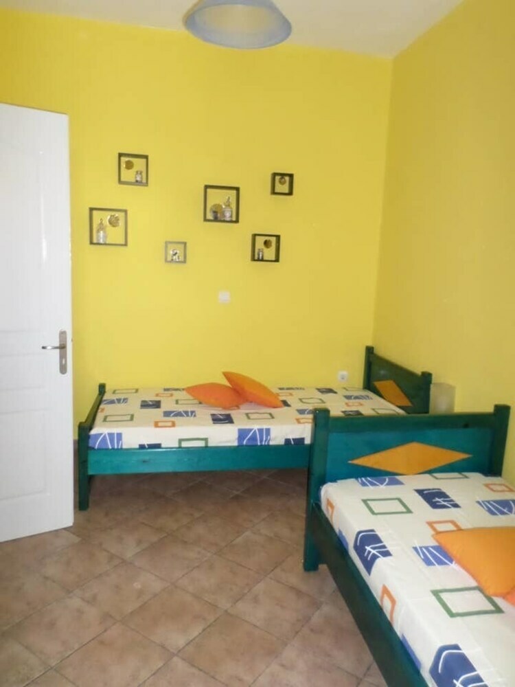 Santorious Apartments