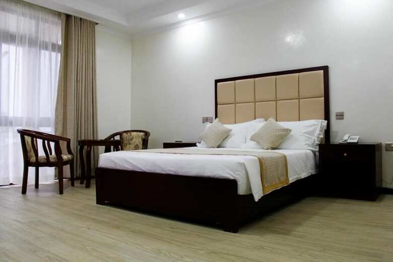 Hotel The Golden Rays Resort