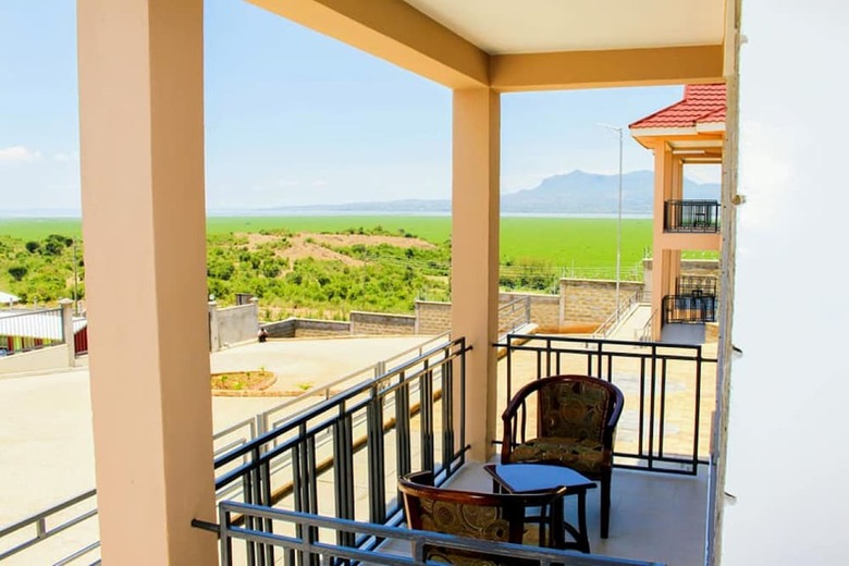 Hotel The Golden Rays Resort