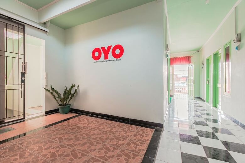 Hostal Oyo 1319 Griya Si Doel