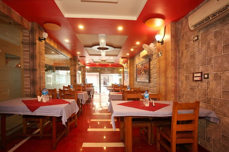 Oyo 512 Hotel Brindaban