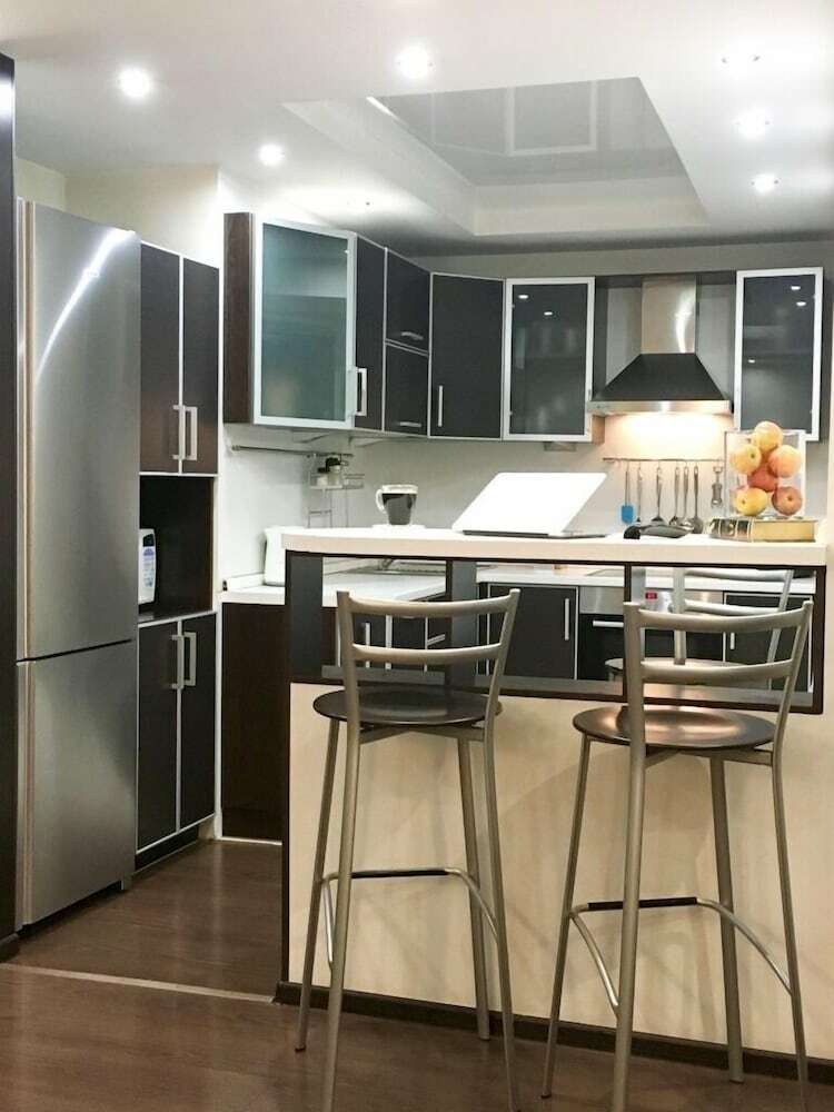 Apartment On Okeanskiy Pr. 100