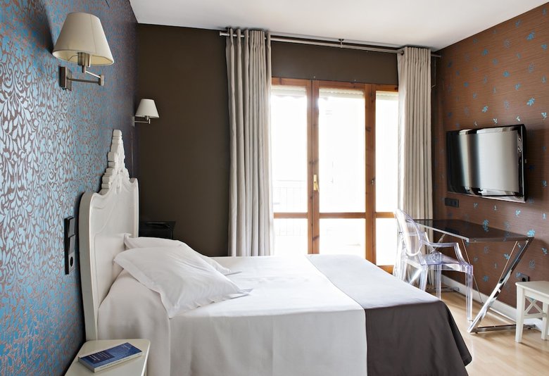 Hostal Joaqu�n Costa Un Punto Chic