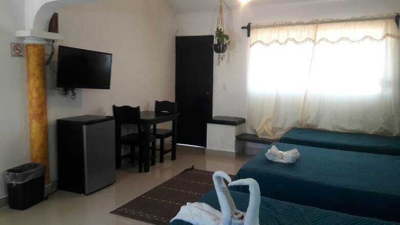 Hotel Azteca Cancun