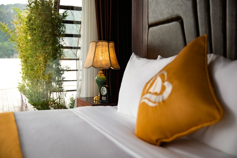 Hotel Amour Cruise