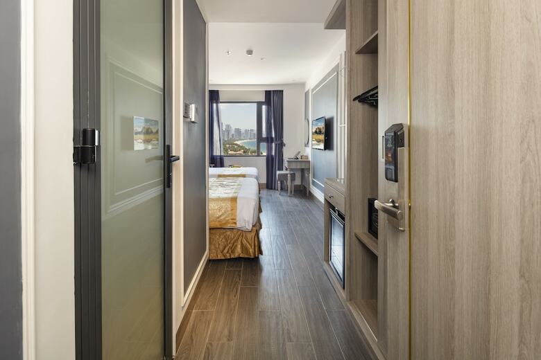 Ruby Hotel