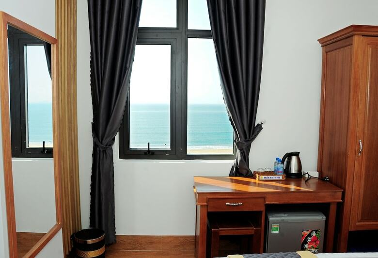 Seaside Hotel Quy Nh?n