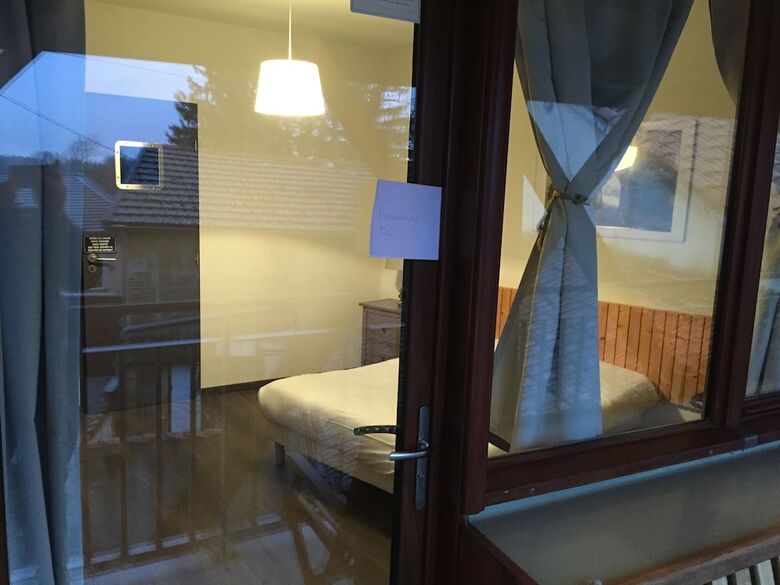 Hostal The Resid For Calixte