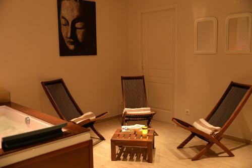 Bed & Breakfast Chambres D'h�tes La Maison De L�onie