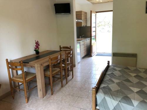 Hostal La Ferme Du Port D'enveaux