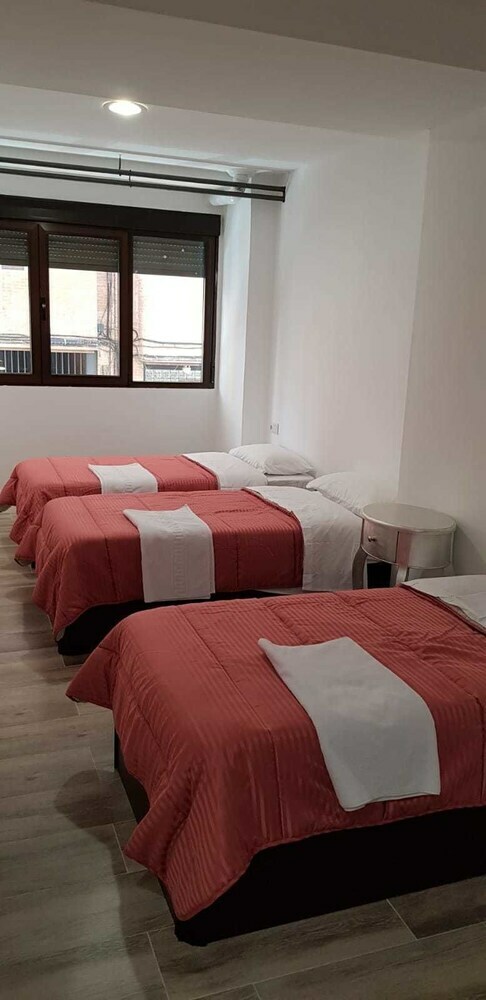 Hostal Palafox 23 Hostel