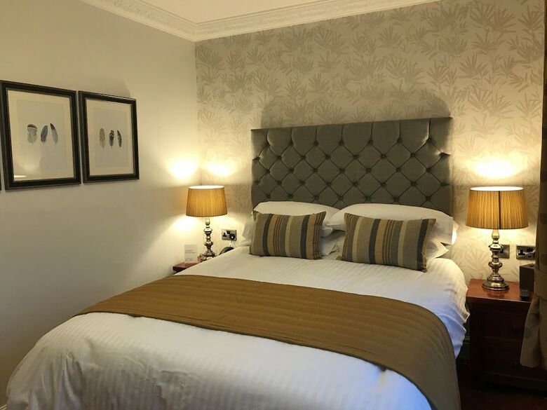 Loftsome Bridge Hotel