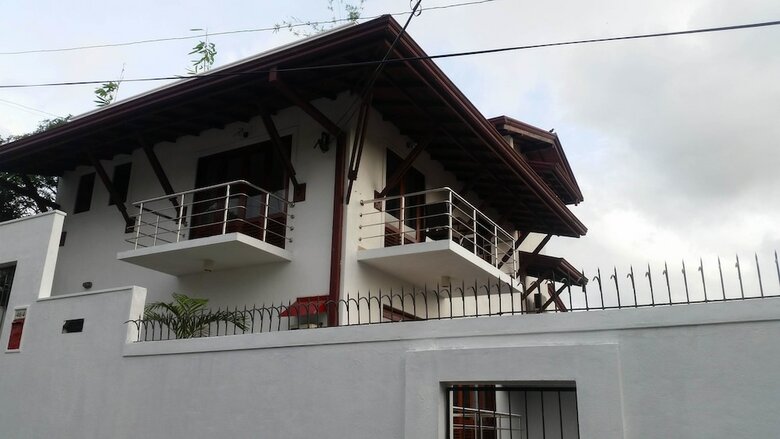 Hotel Ayansa Villa
