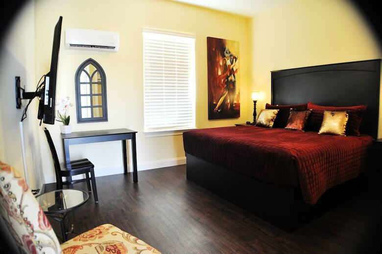 Hotel 30-a Suites