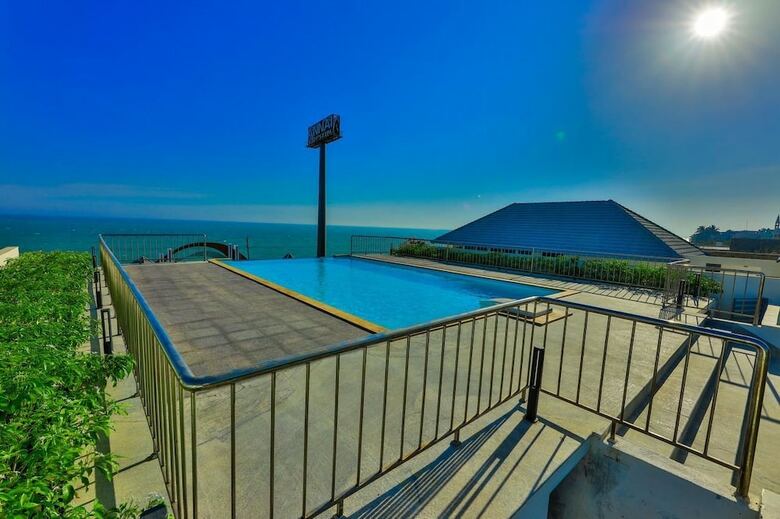 Hotel Annai Resorts & Spa