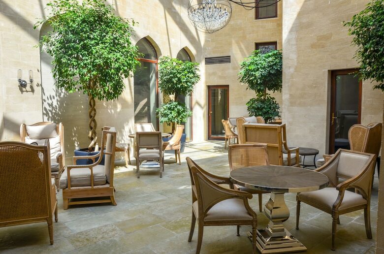 Shirvanshah Hotel