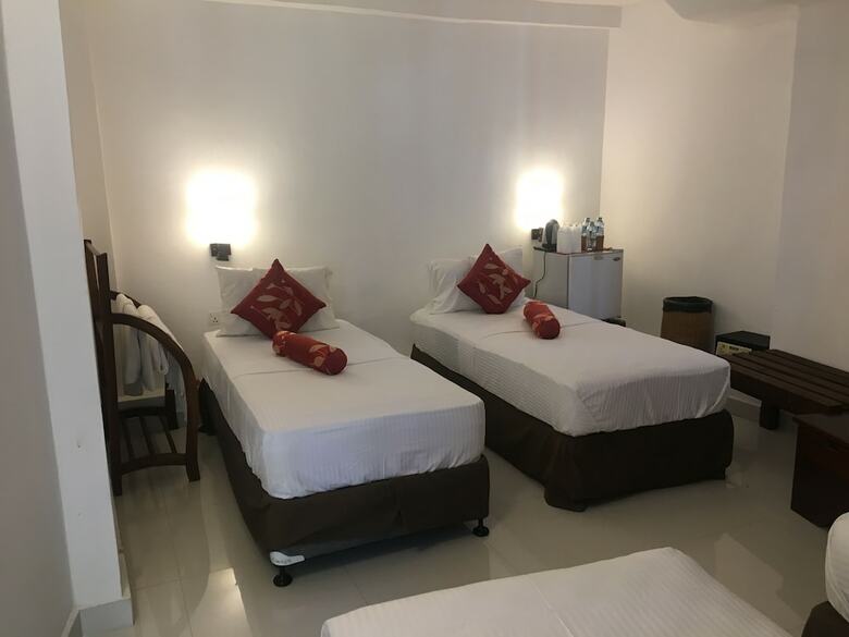 Hostal Sizzlers Hub
