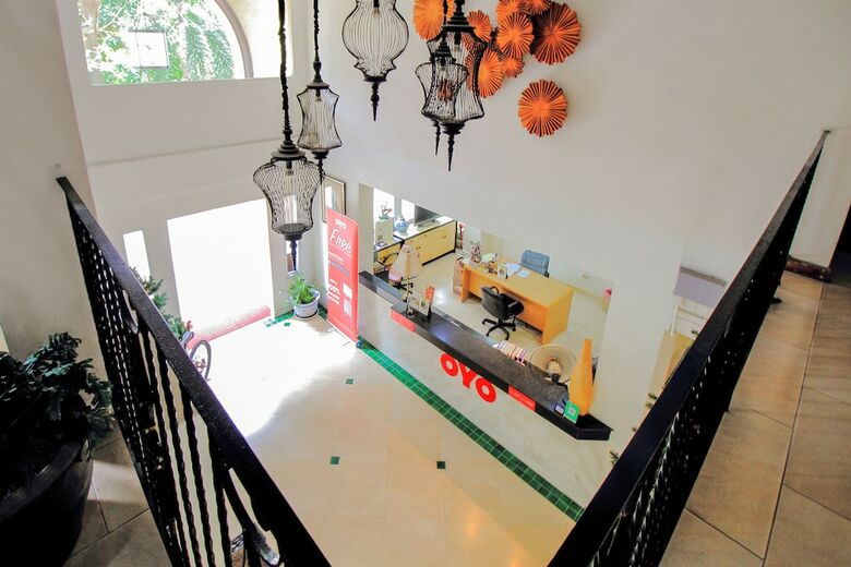 Hotel Oyo 254 Royal Pimand