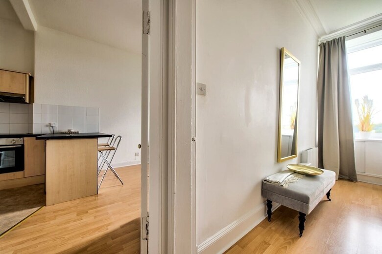 Apartamentos Homely 1bdr Next To Holyrood Park