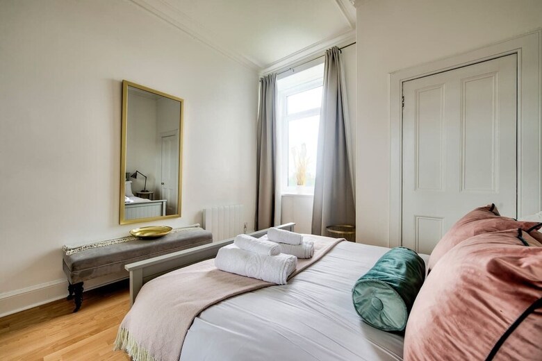 Apartamentos Homely 1bdr Next To Holyrood Park