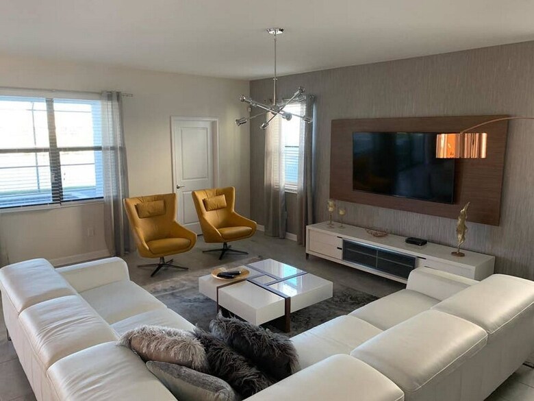 Gorgeous Single Home With Pool And Game Room Sl2953