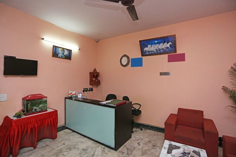 Hotel Oyo 27969 Radiant Casa
