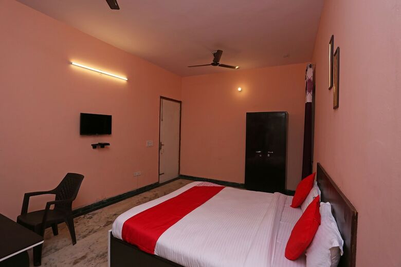 Hotel Oyo 27969 Radiant Casa