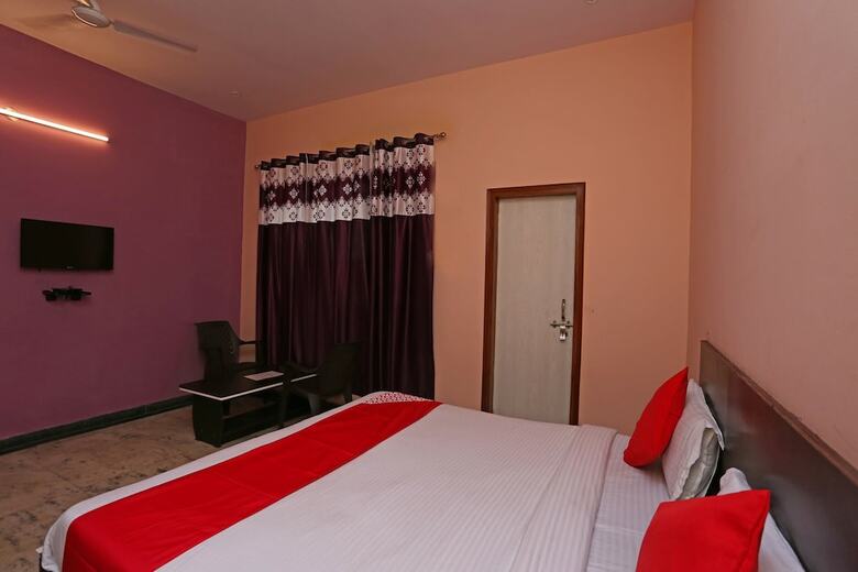 Hotel Oyo 27969 Radiant Casa