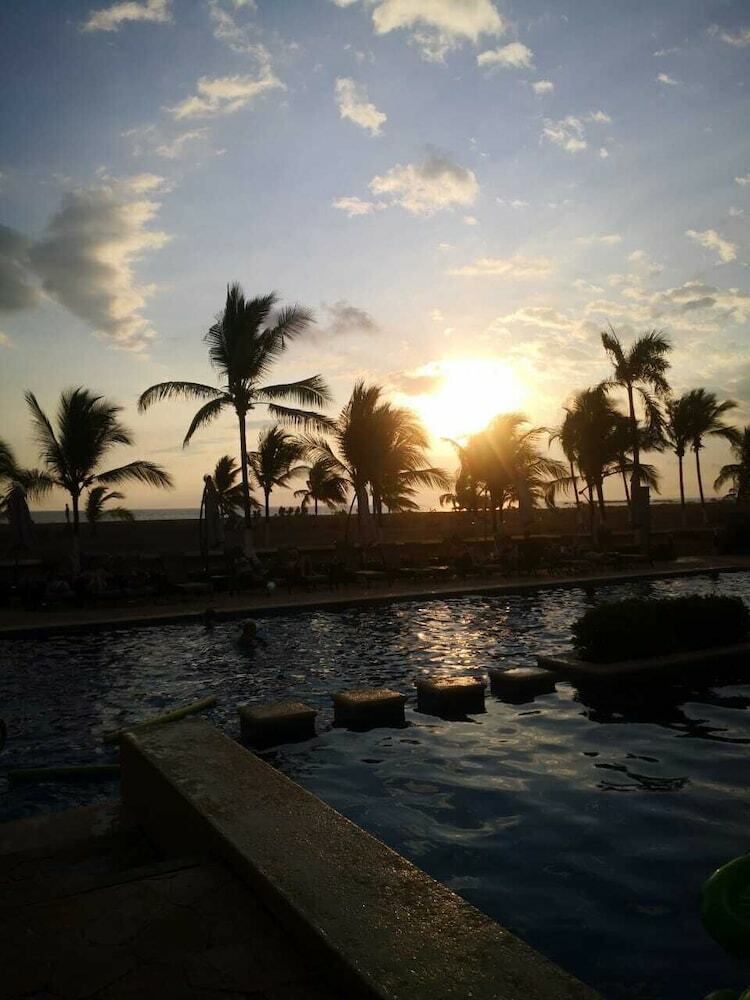 Beachfront Jaco Condos - Fully Equipped - 6 Pax