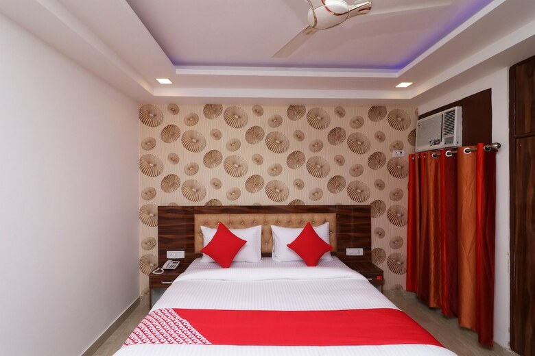 Hotel Oyo 29864 Pearl Inn