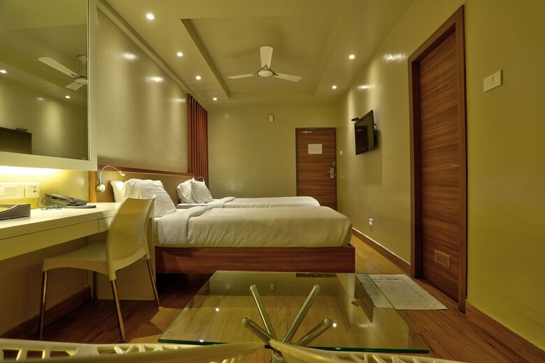 Hotel Collection O 39209 Cine City