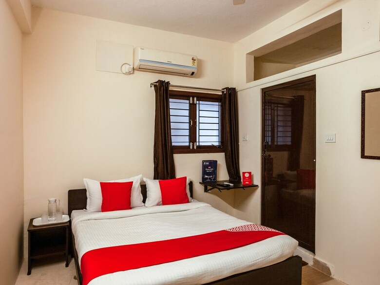 Hotel Oyo 39342 Beehive Inn