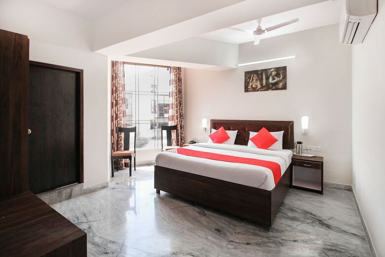 Oyo 35787 Hotel Lily Bay Prime