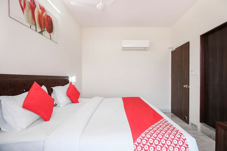 Oyo 35787 Hotel Lily Bay Prime