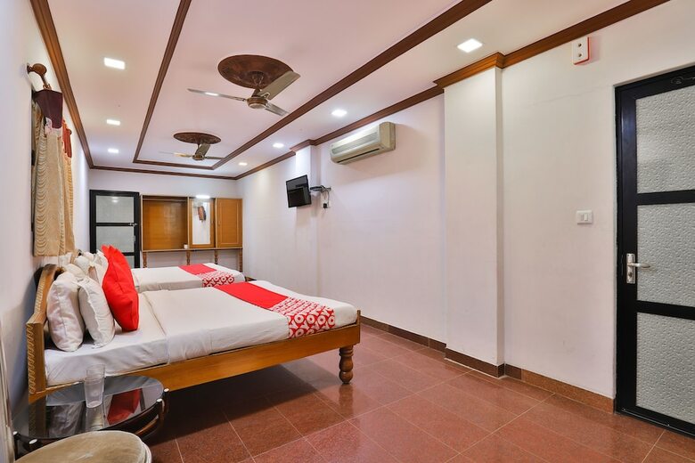 Oyo 28315 Hiriz Hotel