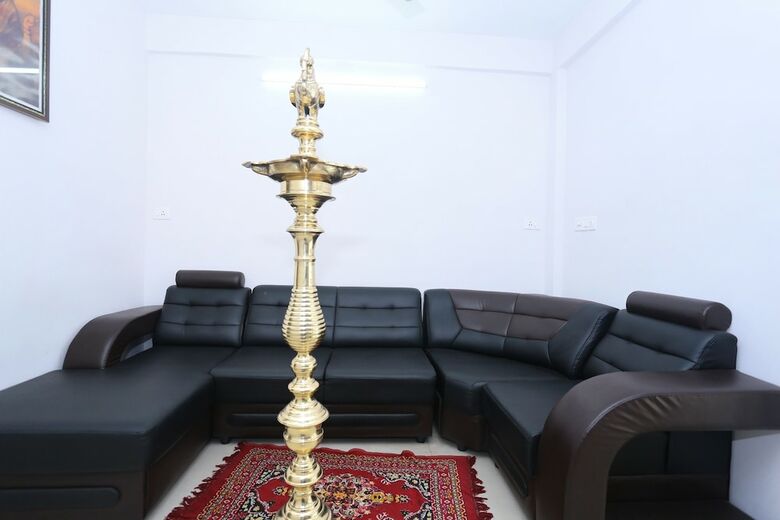 Hotel Oyo 30973 Thulasi Inn