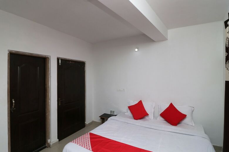 Hotel Oyo 29202 Sunny International