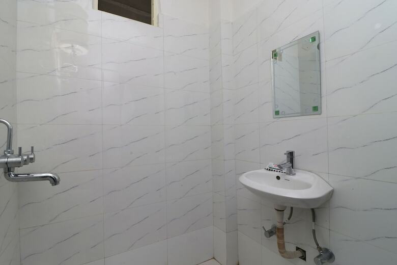 Hotel Oyo 29202 Sunny International
