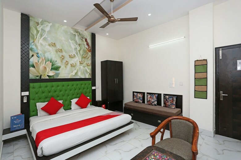 Oyo 30642 Hotel Sumanglam