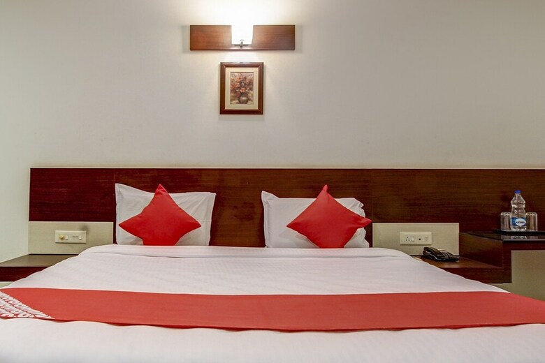 Capital O 45454 Hotel The Spring