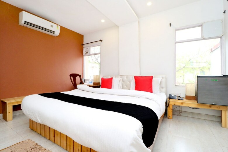 Hotel Capital O 3864 Master Farm